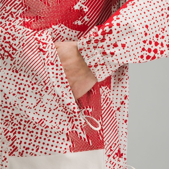 Lululemon Men’s Team Canada Convertible Jacket - Picture 4 of 7